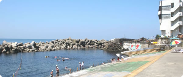 バーベキュー、花火可＿梅浦海水浴場